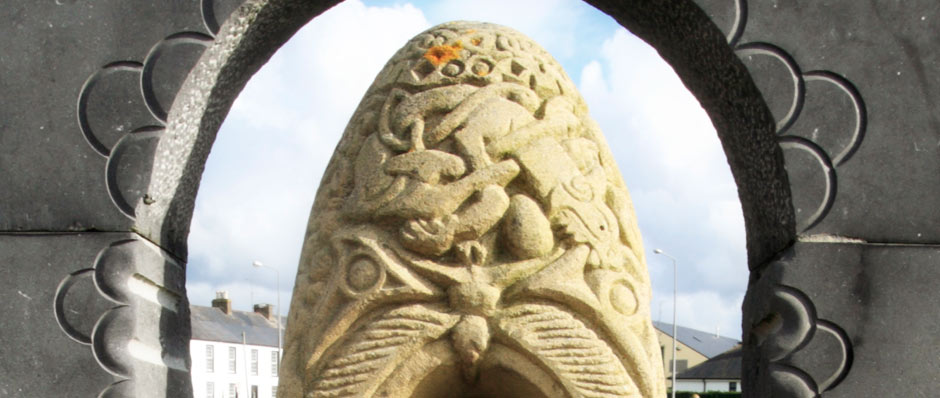 photo of Carraige na Nean stone carving