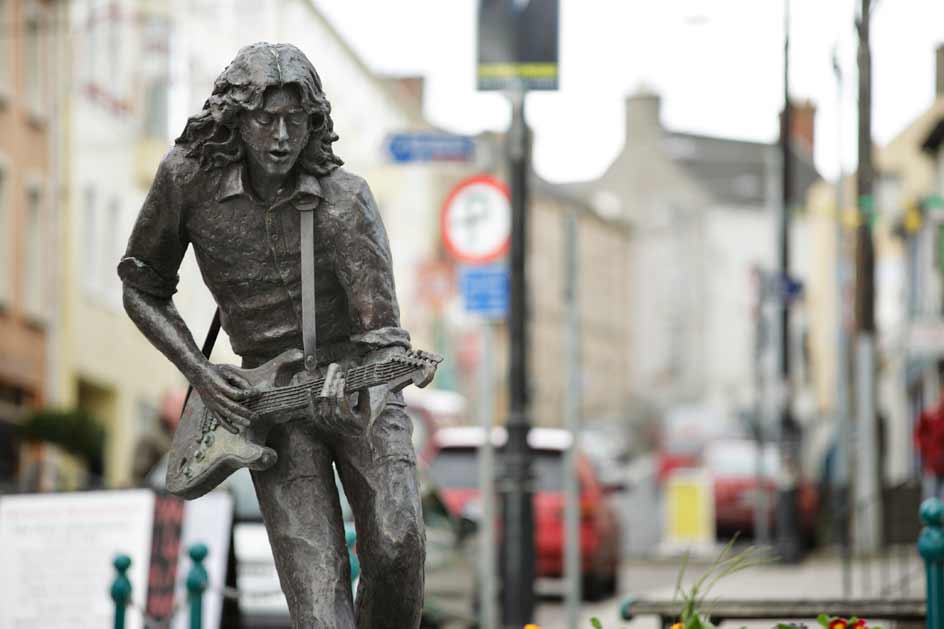 photo of the Rory Gallagher Statue 